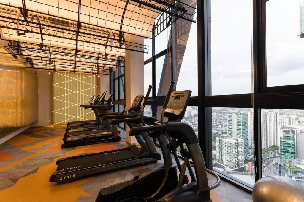 Klcc Musicalsty5Pax At Scarletzsuites Kuala Lumpur Exterior foto